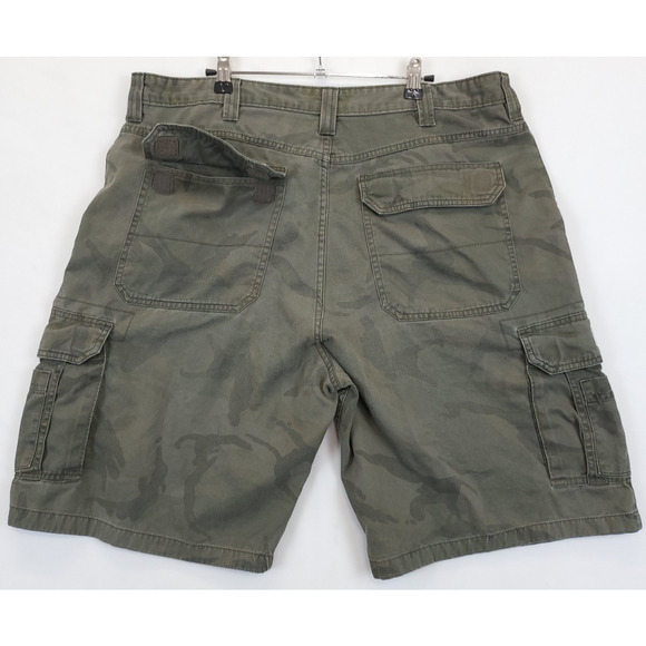 Wrangler Hero Originals Camouflage Cargo Shorts Men 38 / 10 Olive Tech Utility - Picture 2 of 10
